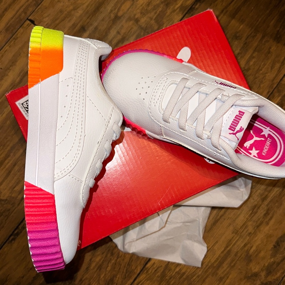 Girls Puma Sneakers Size 10c